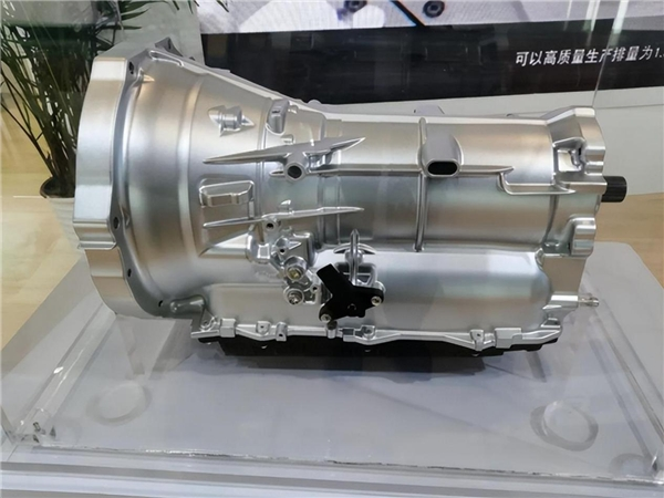 东安动力：AHT22飞机专用混动变速器首台样机下线|界面新闻 · 快讯